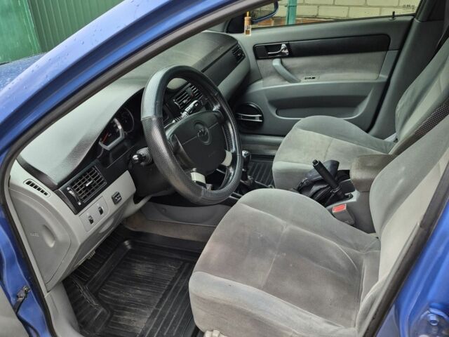 Синій Шевроле Лачетті, об'ємом двигуна 1.8 л та пробігом 223 тис. км за 4000 $, фото 6 на Automoto.ua