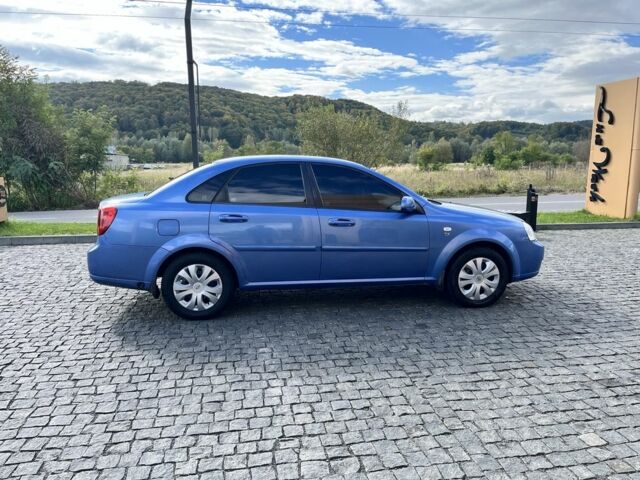 Синий Шевроле Лачетти, объемом двигателя 1.8 л и пробегом 228 тыс. км за 3500 $, фото 4 на Automoto.ua