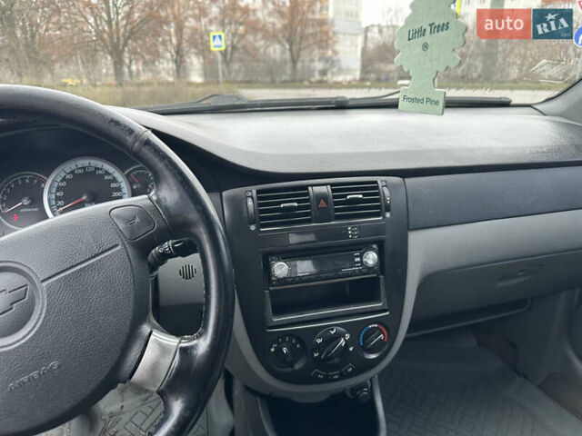 Синий Шевроле Лачетти, объемом двигателя 1.8 л и пробегом 250 тыс. км за 2850 $, фото 7 на Automoto.ua