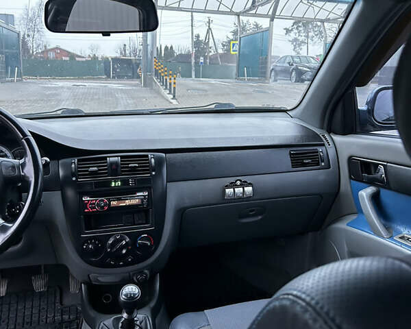 Синий Шевроле Лачетти, объемом двигателя 1.8 л и пробегом 221 тыс. км за 4650 $, фото 15 на Automoto.ua