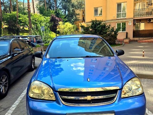 Синій Шевроле Лачетті, об'ємом двигуна 1.8 л та пробігом 300 тис. км за 2400 $, фото 3 на Automoto.ua