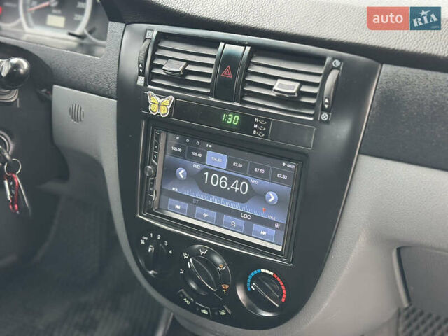 Шевроле Лачетти 2008 в Дрогобыче на Automoto.ua Синий Шевроле Лачетти, объемом двигателя 1.8 л и пробегом 234 тыс. км за 4550 $, фото 52 на Automoto.ua