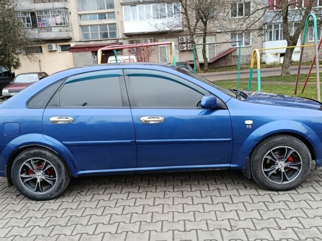 Синий Шевроле Лачетти, объемом двигателя 1.6 л и пробегом 306 тыс. км за 3553 $, фото 3 на Automoto.ua