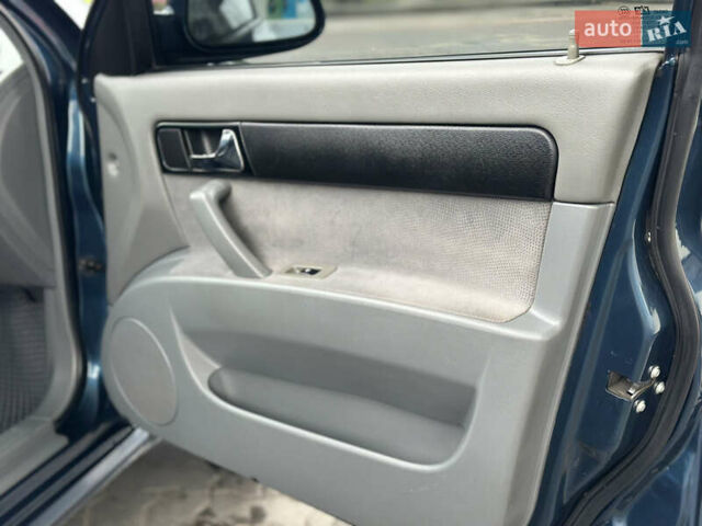 Синий Шевроле Лачетти, объемом двигателя 1.8 л и пробегом 234 тыс. км за 4350 $, фото 50 на Automoto.ua