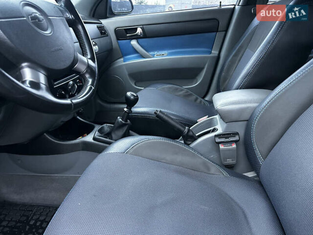 Синий Шевроле Лачетти, объемом двигателя 1.8 л и пробегом 221 тыс. км за 4650 $, фото 20 на Automoto.ua