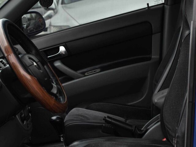 Синий Шевроле Лачетти, объемом двигателя 1.8 л и пробегом 321 тыс. км за 3450 $, фото 8 на Automoto.ua