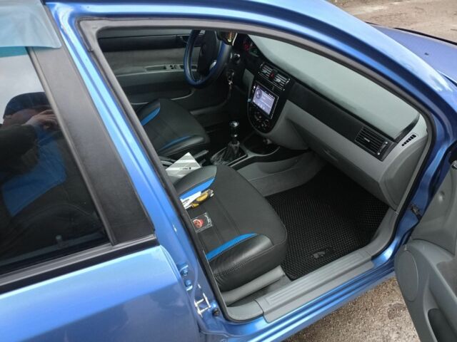 Синій Шевроле Лачетті, об'ємом двигуна 1.6 л та пробігом 180 тис. км за 3950 $, фото 6 на Automoto.ua