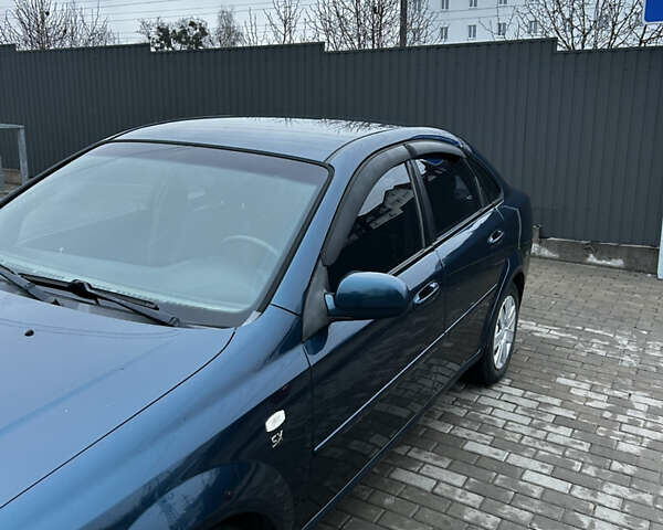 Синий Шевроле Лачетти, объемом двигателя 1.8 л и пробегом 221 тыс. км за 4650 $, фото 4 на Automoto.ua