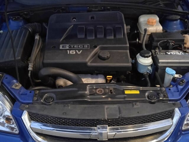 Синий Шевроле Лачетти, объемом двигателя 1.6 л и пробегом 254 тыс. км за 3800 $, фото 2 на Automoto.ua