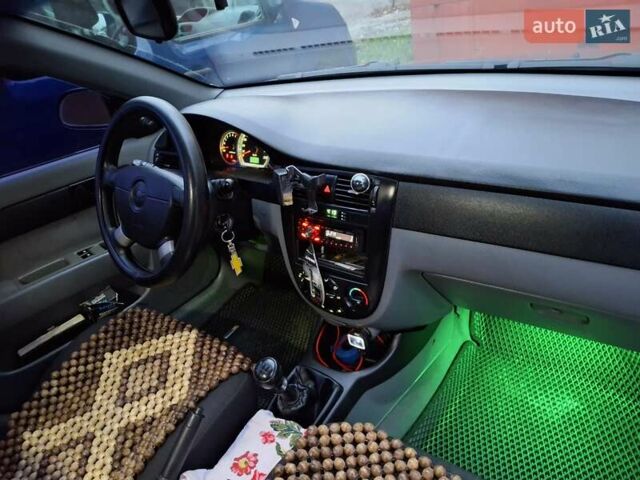 Синий Шевроле Лачетти, объемом двигателя 1.6 л и пробегом 146 тыс. км за 5200 $, фото 6 на Automoto.ua