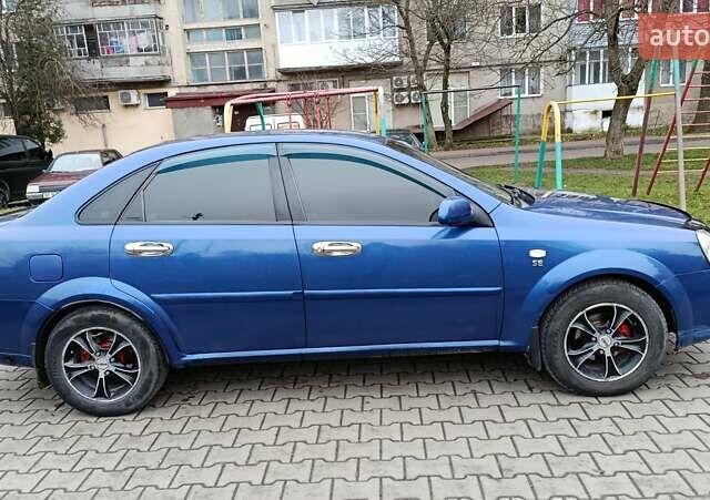 Синий Шевроле Лачетти, объемом двигателя 1.6 л и пробегом 306 тыс. км за 3500 $, фото 1 на Automoto.ua