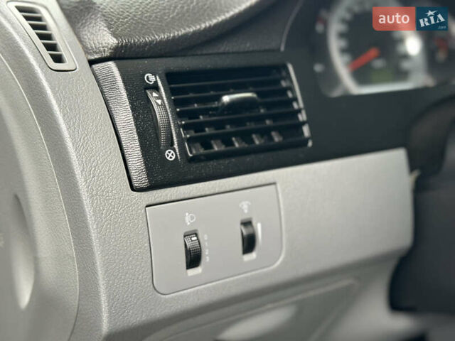 Синий Шевроле Лачетти, объемом двигателя 1.8 л и пробегом 234 тыс. км за 4350 $, фото 36 на Automoto.ua