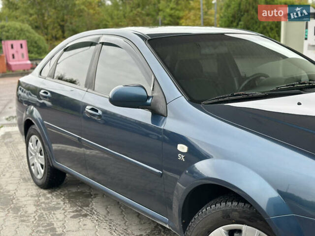 Синий Шевроле Лачетти, объемом двигателя 1.8 л и пробегом 234 тыс. км за 4350 $, фото 5 на Automoto.ua