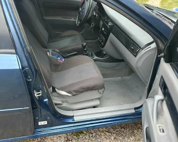 Синій Шевроле Лачетті, об'ємом двигуна 1.6 л та пробігом 170 тис. км за 3900 $, фото 2 на Automoto.ua