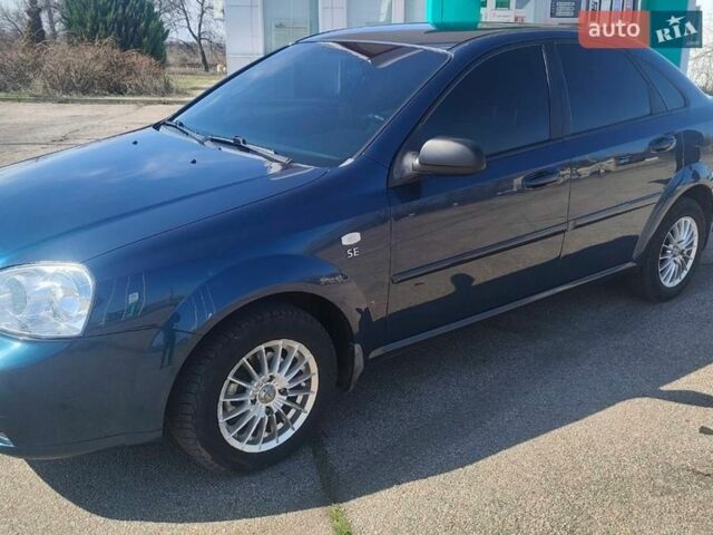 Синий Шевроле Лачетти, объемом двигателя 1.6 л и пробегом 160 тыс. км за 5000 $, фото 2 на Automoto.ua
