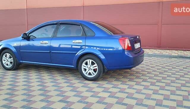 Синий Шевроле Лачетти, объемом двигателя 1.8 л и пробегом 140 тыс. км за 4999 $, фото 2 на Automoto.ua