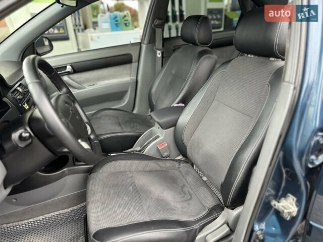 Шевроле Лачетти 2008 в Дрогобыче на Automoto.ua Синий Шевроле Лачетти, объемом двигателя 1.8 л и пробегом 234 тыс. км за 4550 $, фото 45 на Automoto.ua