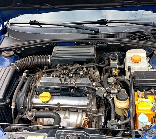 Синий Шевроле Лачетти, объемом двигателя 1.8 л и пробегом 193 тыс. км за 4900 $, фото 5 на Automoto.ua