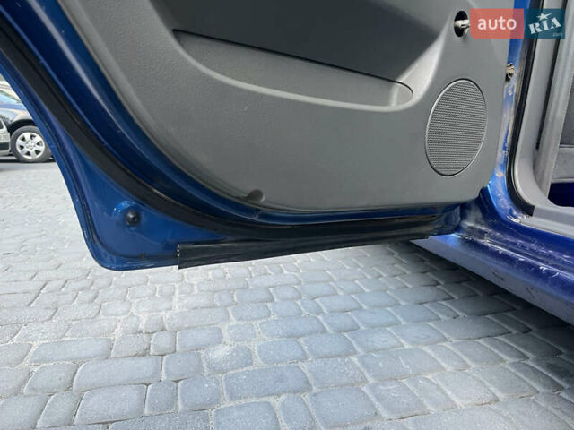 Синий Шевроле Лачетти, объемом двигателя 1.8 л и пробегом 237 тыс. км за 4600 $, фото 20 на Automoto.ua