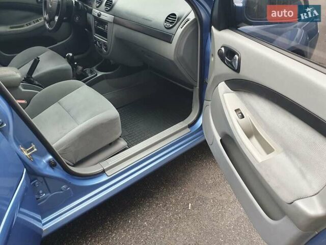 Синий Шевроле Лачетти, объемом двигателя 1.6 л и пробегом 250 тыс. км за 2700 $, фото 25 на Automoto.ua