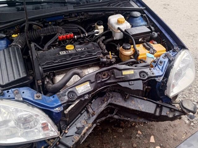 Синий Шевроле Лачетти, объемом двигателя 1.8 л и пробегом 276 тыс. км за 2500 $, фото 10 на Automoto.ua