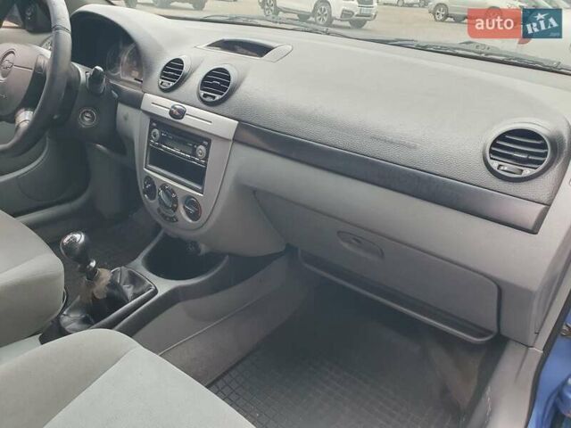 Синий Шевроле Лачетти, объемом двигателя 1.6 л и пробегом 250 тыс. км за 2999 $, фото 22 на Automoto.ua