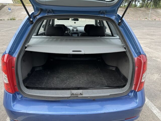 Синий Шевроле Лачетти, объемом двигателя 1.8 л и пробегом 280 тыс. км за 3099 $, фото 11 на Automoto.ua