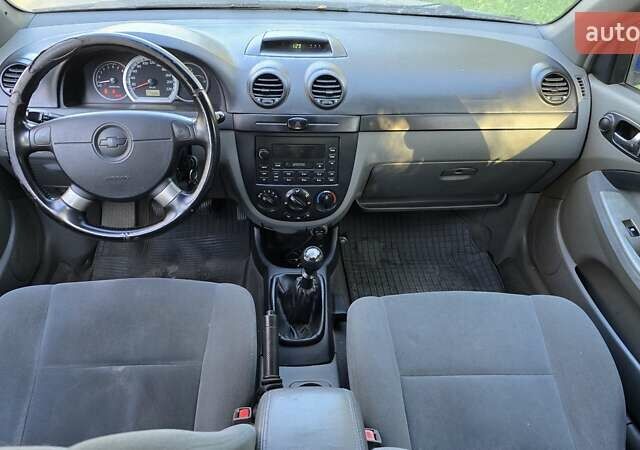 Синій Шевроле Лачетті, об'ємом двигуна 1.8 л та пробігом 229 тис. км за 3100 $, фото 8 на Automoto.ua