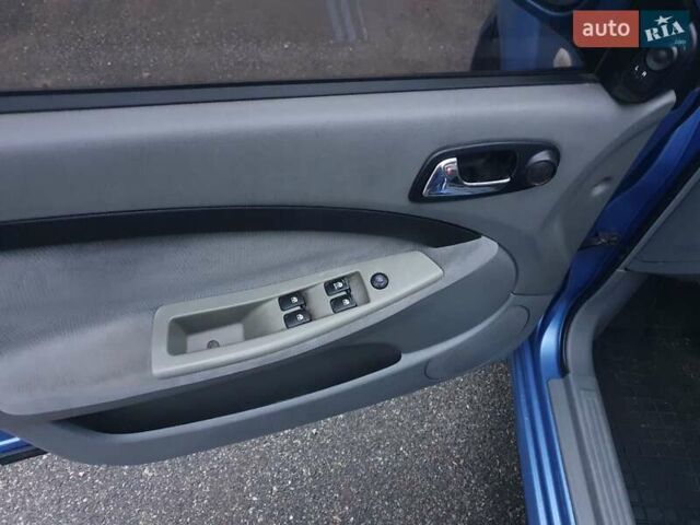 Синий Шевроле Лачетти, объемом двигателя 1.6 л и пробегом 250 тыс. км за 2999 $, фото 15 на Automoto.ua