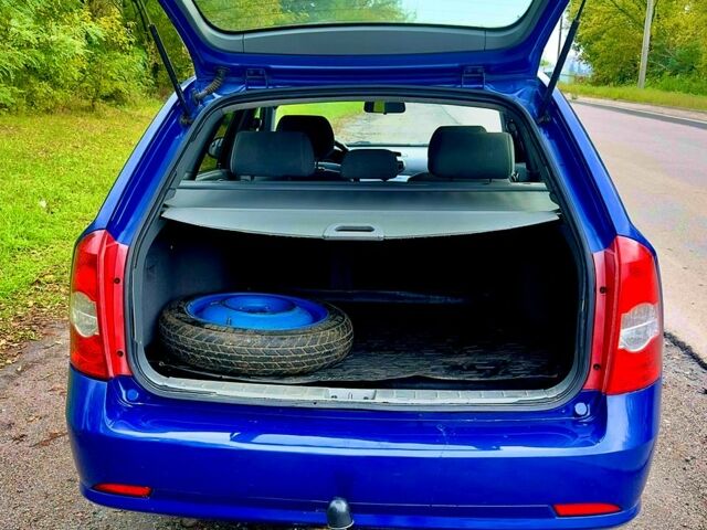 Синий Шевроле Лачетти, объемом двигателя 1.6 л и пробегом 200 тыс. км за 4000 $, фото 1 на Automoto.ua