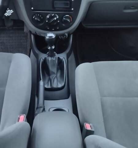 Синий Шевроле Лачетти, объемом двигателя 1.6 л и пробегом 239 тыс. км за 3700 $, фото 7 на Automoto.ua