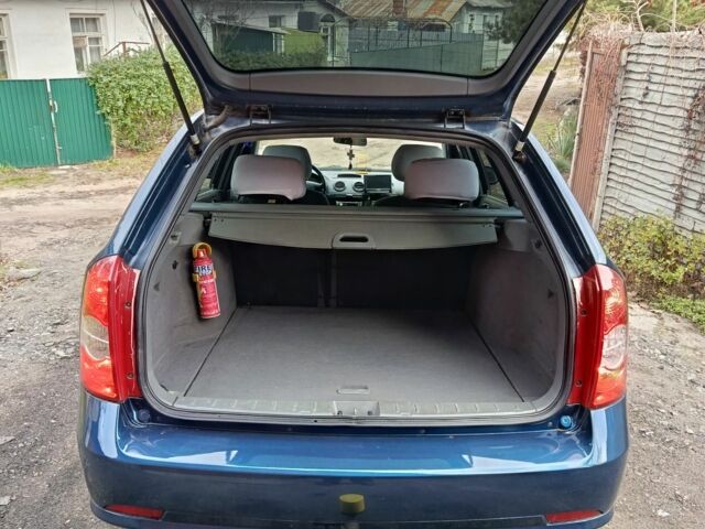 Синий Шевроле Лачетти, объемом двигателя 0 л и пробегом 174 тыс. км за 5089 $, фото 4 на Automoto.ua