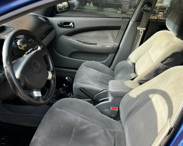 Синий Шевроле Лачетти, объемом двигателя 1.8 л и пробегом 200 тыс. км за 3900 $, фото 6 на Automoto.ua