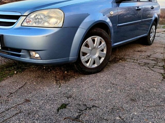 Синий Шевроле Лачетти, объемом двигателя 1.6 л и пробегом 240 тыс. км за 4400 $, фото 3 на Automoto.ua