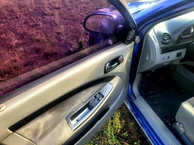 Синий Шевроле Лачетти, объемом двигателя 1.6 л и пробегом 320 тыс. км за 2100 $, фото 7 на Automoto.ua