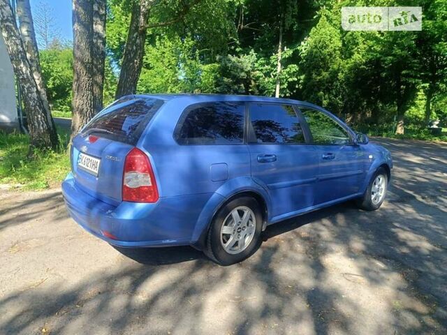 Синий Шевроле Лачетти, объемом двигателя 1.8 л и пробегом 228 тыс. км за 3200 $, фото 3 на Automoto.ua
