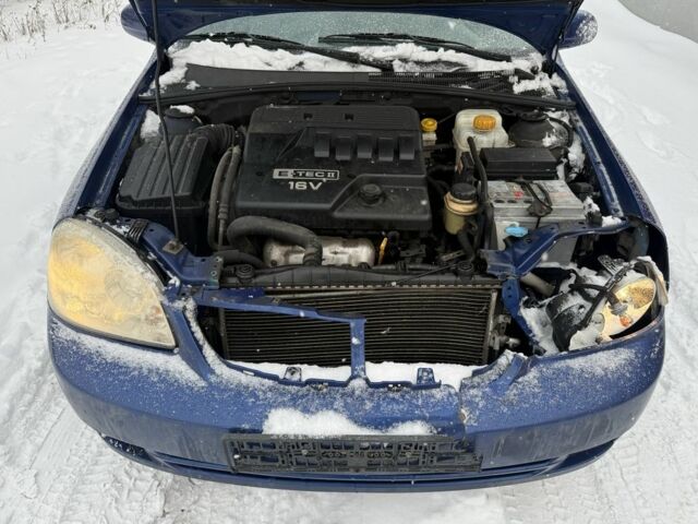 Синий Шевроле Лачетти, объемом двигателя 1.6 л и пробегом 180 тыс. км за 1950 $, фото 4 на Automoto.ua