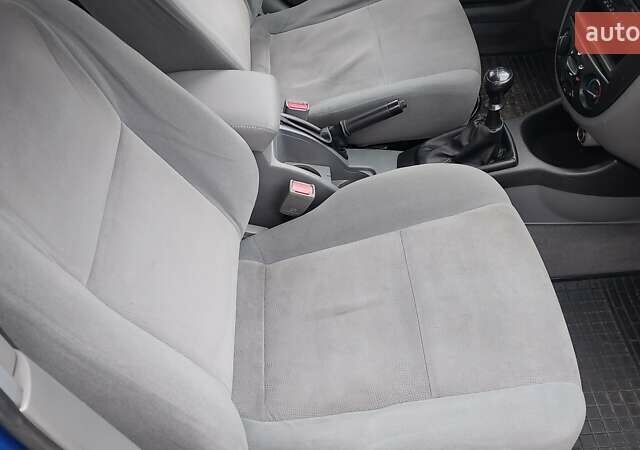 Синій Шевроле Лачетті, об'ємом двигуна 1.8 л та пробігом 221 тис. км за 5400 $, фото 26 на Automoto.ua