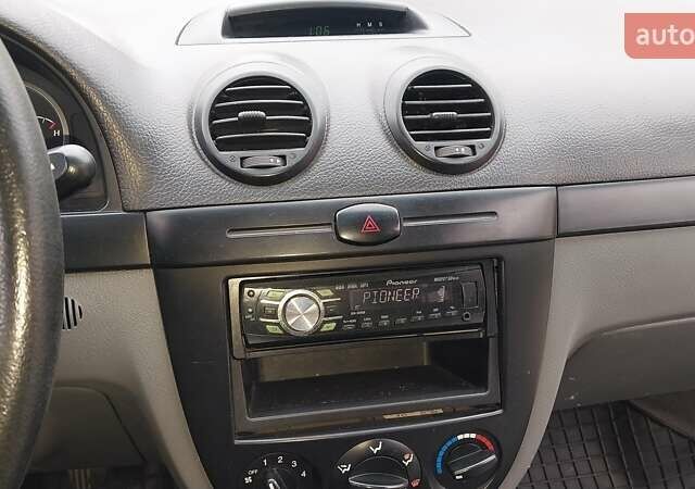 Синій Шевроле Лачетті, об'ємом двигуна 1.8 л та пробігом 221 тис. км за 5400 $, фото 30 на Automoto.ua