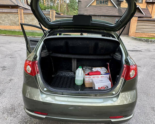 Зеленый Шевроле Лачетти, объемом двигателя 1.8 л и пробегом 280 тыс. км за 3600 $, фото 16 на Automoto.ua