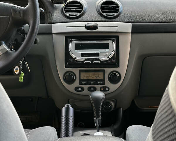 Зеленый Шевроле Лачетти, объемом двигателя 1.8 л и пробегом 174 тыс. км за 4600 $, фото 14 на Automoto.ua