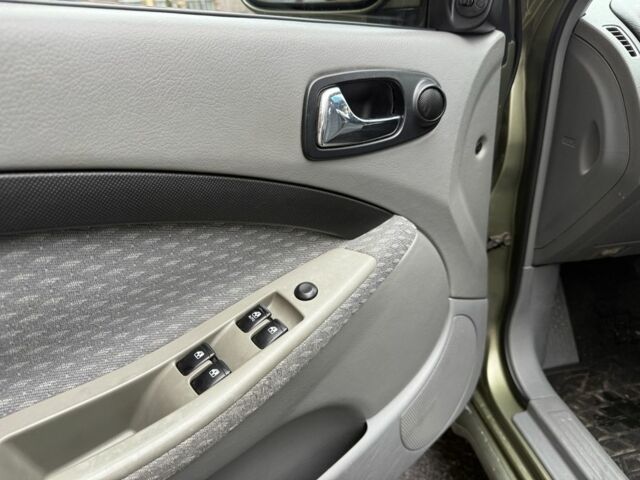 Зеленый Шевроле Лачетти, объемом двигателя 1.8 л и пробегом 275 тыс. км за 3800 $, фото 12 на Automoto.ua