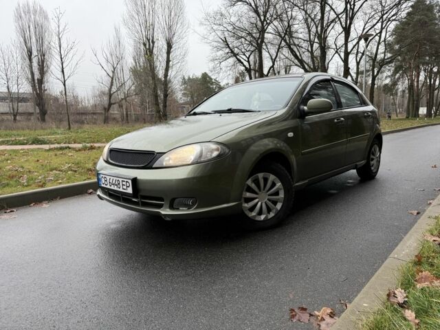 Зеленый Шевроле Лачетти, объемом двигателя 1.8 л и пробегом 275 тыс. км за 3800 $, фото 1 на Automoto.ua