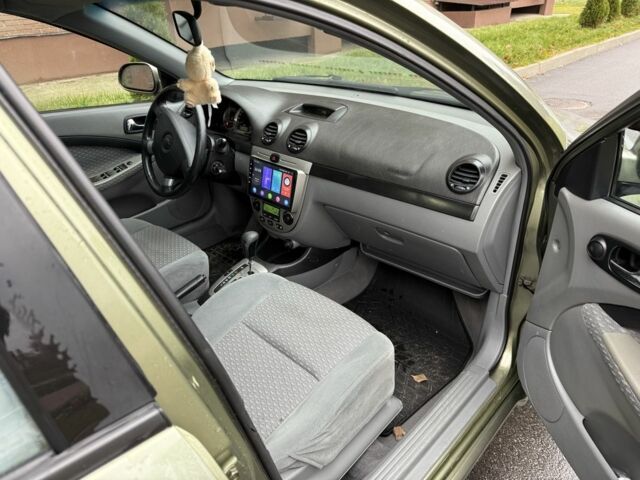 Зеленый Шевроле Лачетти, объемом двигателя 1.8 л и пробегом 275 тыс. км за 3800 $, фото 10 на Automoto.ua