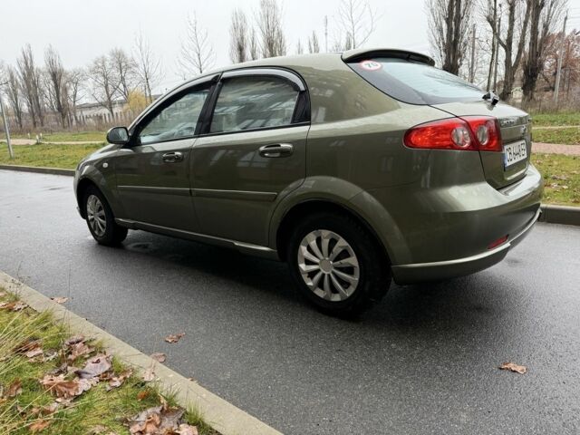 Зеленый Шевроле Лачетти, объемом двигателя 1.8 л и пробегом 275 тыс. км за 3800 $, фото 2 на Automoto.ua