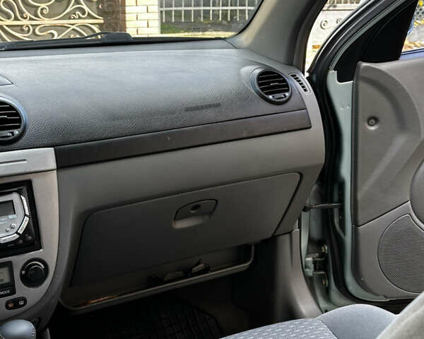 Зеленый Шевроле Лачетти, объемом двигателя 1.8 л и пробегом 174 тыс. км за 4600 $, фото 15 на Automoto.ua