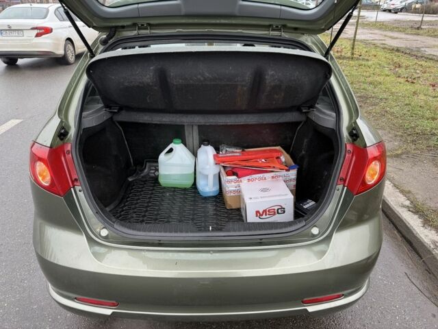 Зеленый Шевроле Лачетти, объемом двигателя 1.8 л и пробегом 275 тыс. км за 3800 $, фото 6 на Automoto.ua