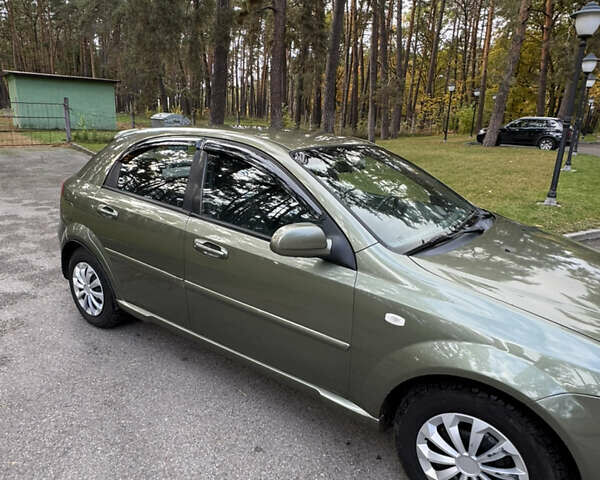 Зеленый Шевроле Лачетти, объемом двигателя 1.8 л и пробегом 280 тыс. км за 3600 $, фото 2 на Automoto.ua