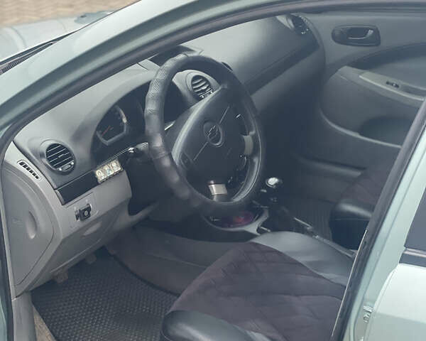 Зеленый Шевроле Лачетти, объемом двигателя 1.6 л и пробегом 330 тыс. км за 4000 $, фото 4 на Automoto.ua