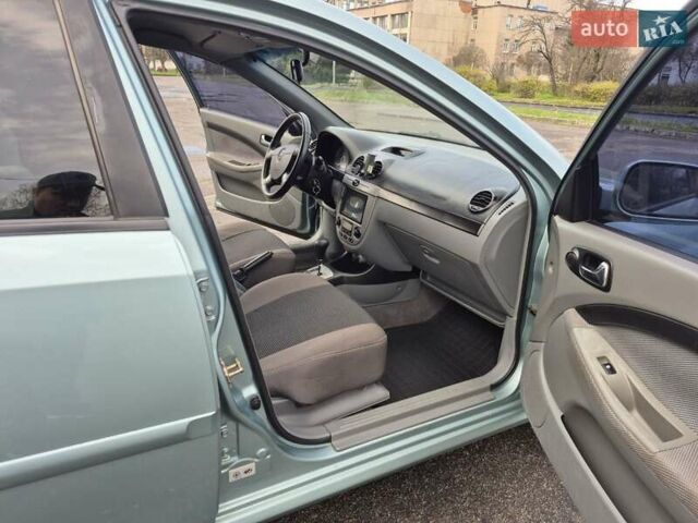 Зеленый Шевроле Лачетти, объемом двигателя 1.8 л и пробегом 203 тыс. км за 4200 $, фото 4 на Automoto.ua